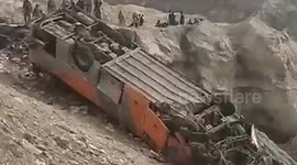 12 killed, 22 injured in pilgrim bus accident in SW Pakistan