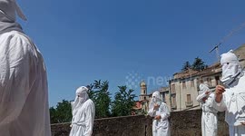 Every seven years in the town of Guardia Sanframondi in the province of Benevento, the seven-year penitential rites are held in honor of the Madonna dell'Assunta, in which hooded men dressed in white divided into