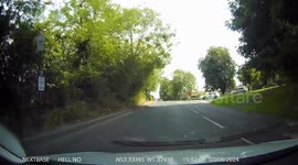 Police pull out of junction as cammer approaches