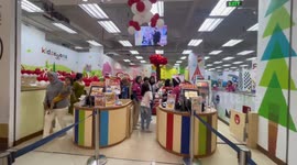 Earthquake 5.8 Magnitude Lands Yogyakarta, Indonesia, Hundreds of Mall Visitors Scattered