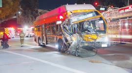 USA: Studio City LA Metro Bus Crashes Into Pole Multiple People Injured