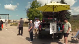 Canada: Canada’s two railways halt operation as labor negotiations fail