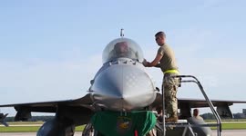 USA: 180FW Northern Lightning BRoll