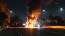 USA: Boyle Heights Dump Truck Fire on 5 Freeway