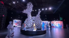 USA: Balloon Story Exhibitions At Park Avenue Armory