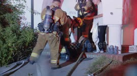 USA: North Hollywood'2 Trapped and Rescued From House Fire
