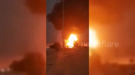 Iraq: An oil tanker exploded at Parvizkhan border crossing in Sulaymaniyah