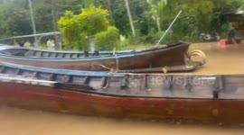 Heavy flood swamps dozens of homes in southern Thailand