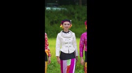 Fashion show held among paddy fields in SW China