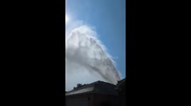 Water gush from broken pipe floods Hurst, Texas neighborhood