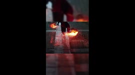 Thrilling fire pot performance in China's Guangdong