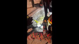 Malaysia sinkhole firemen continue search for missing shopper