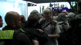 Germany: Pro-Palestine protesters staged an unregistered flash mob inside Berlin's Main Train Station