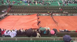 Tennis match stopped due to heavy rain at French Open