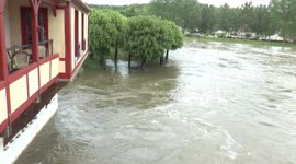 Montée des eaux du loing à MORET SUR LOING