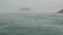 Cruise ship sinks in southern China
