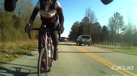 Cycliq Fly6: Getting Mooned On Broadnax
