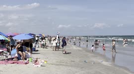 Holiday Weekend Crowds at Beaches