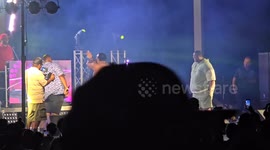 Moment US rapper Fatman Scoop collapses on stage before dying