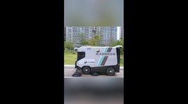 Driverless road sweeper debuts in Shantou, China