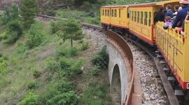 Promenade découverte de la région Occitanie avec le train Jaune.