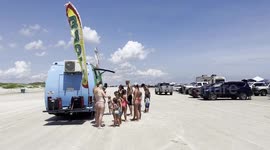 Hundreds at Beach for Labor Day Weekend