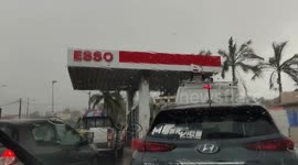 Threats of blocking the island of Martinique: Motorists rush to gas stations before demonstrators block access.