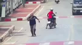 Keystone cops chase alleged thief who escaped from police station