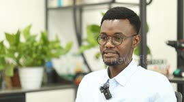 Ivorian young man finds business opportunities in China's Chongqing