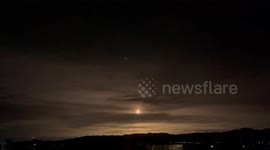 Asteroid burning up illuminates sky, stunning locals in the Philippines
