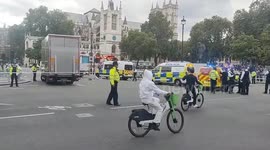 Cyclist airlifted after collision with lorry in London
