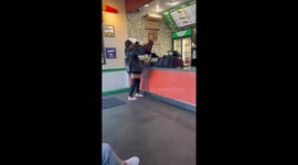 Customer Trashes Wingstop