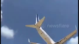 Utair plane near landing on unfinished runway in Grozny