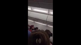 Passengers swelter as air con fails on flight in India