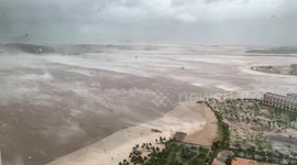 Super Typhoon Yagi hits Vietnam shoreline