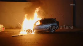 USA: Harvard Heights Auto Fire