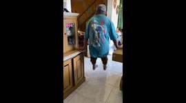 Elderly man swings between furniture and falls in Batang Regency