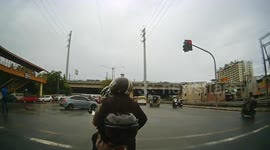 Traffic enforcer injured after jumping on moving car's hood in Manila