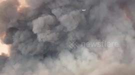 US: Evacuation Orders Issued As Airport Fire Grows Rapidly In Orange County, California 3
