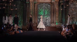 USA: Fashion show for Naeem Khan