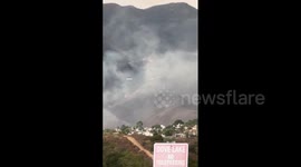 US: Evacuation Orders Issued As Airport Fire Grows Rapidly In Orange County, California 15