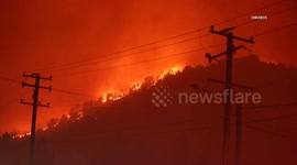 USA: Wrightwood Bridge Fire Closes In and Threatens Structures