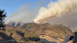 US: Airport Fire Expands In Southern California, Destroys Homes 2