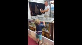Turkish ice cream seller brings joy to little boy on family holiday in Turkey