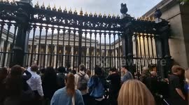 People crowd round British Museum gates trying to get a glimpse of Erdem fashion show