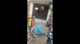 Customers attack Indian shopkeeper for 'mixing fruit juice with urine'