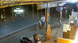 Fearless schoolgirl lifts fallen rickshaw to rescue mother trapped underneath in southern India