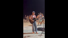 Beach busker rocks tourists on Thai holiday island