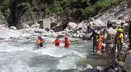 Gallant rescue! SDRF successfully rescues man trapped in gushing river in northern India