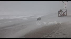 US: Potential Tropical Cyclone Brings High Surf And Ferocious Winds To North Carolina Coast